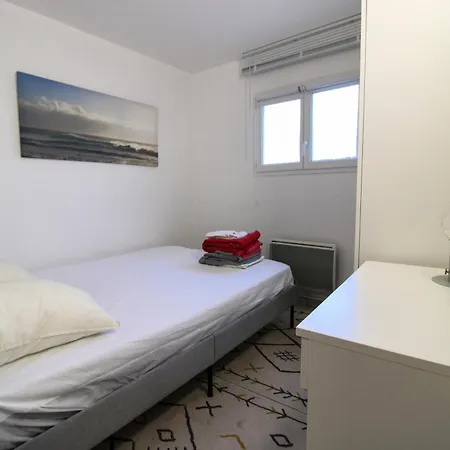 5100 - Cap D'agde Maison Mitoyenne T4 Climatise Avec Parking - Quartier Pinede * アグド