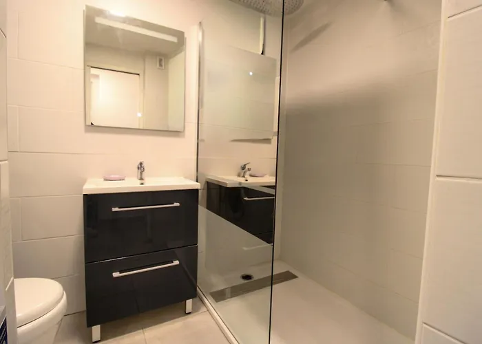 5100 - Cap D'agde Maison Mitoyenne T4 Climatise Avec Parking - Quartier Pinede アグド