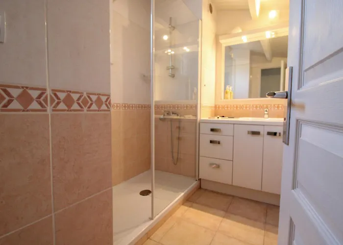 5100 - Cap D'agde Maison Mitoyenne T4 Climatise Avec Parking - Quartier Pinede * アグド