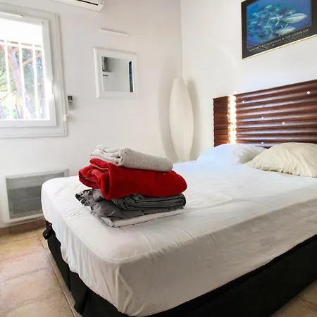 5100 - Cap D'agde Maison Mitoyenne T4 Climatisé Avec Parking - Quartier Pinède Agde