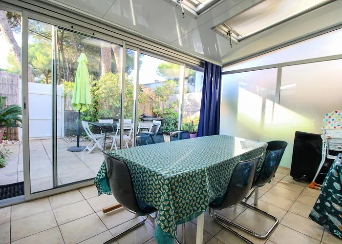 5100 - Cap D'agde Maison Mitoyenne T4 Climatisé Avec Parking - Quartier Pinède Agde